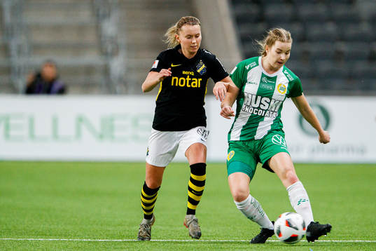 s Adelisa Grabus och Hammarbys Eva Nyström
