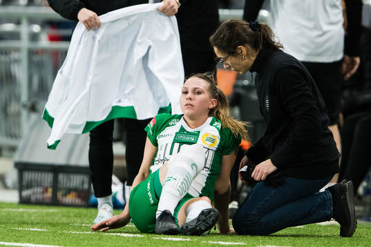 Hammarbys Frida Thörnqvist med en befarad skada