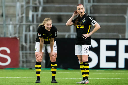 s Emma Santamäki och Hallbera Gisladottir deppar