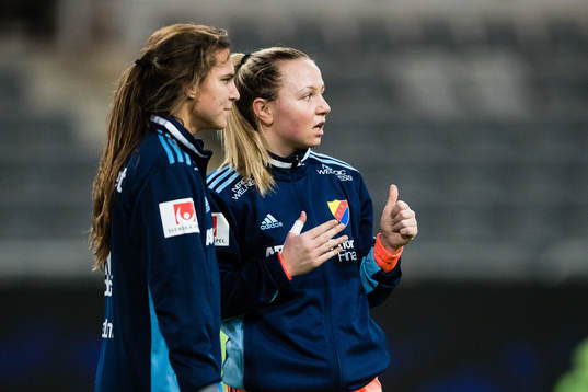 Djurgårdens målvakt Kelsey Daugherty och målvakt Elvira