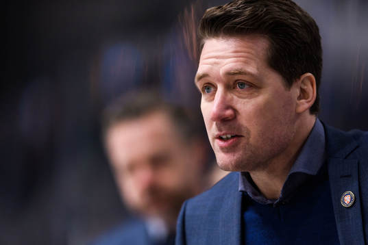 Växjös tränare Sam Hallam