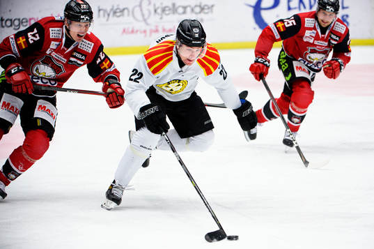 Malmö Redhawks Lars Bryggman och Brynäs Adam Pettersson