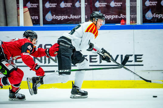 Brynäs Oskar Kvist mot Malmö Redhawks Adam Johnson