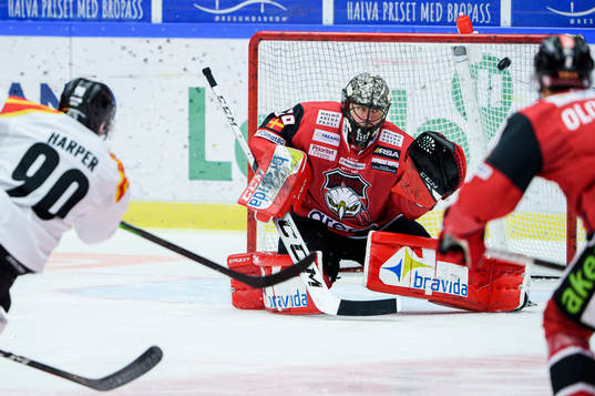 Brynäs Shane Harper gör 0-3 bakom Malmö Redhawks