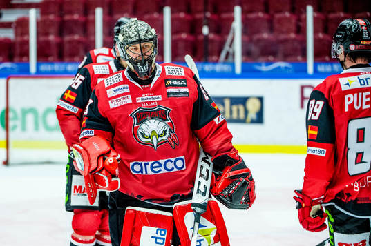 Malmö Redhawks målvakt Oscar Alsenfelt deppar