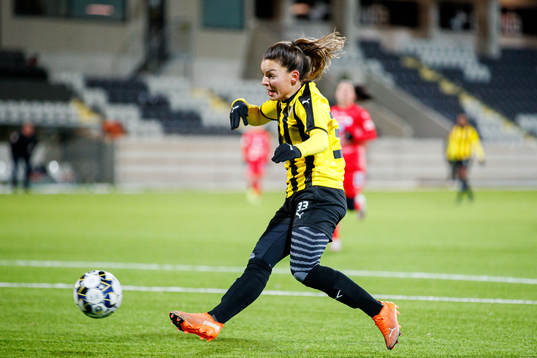 Häckens Johanna Rytting Kaneryd gör 2-1