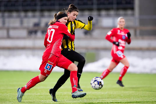 Linköpings Emma Lennrtsson och Häckens Anna Julia Csiki