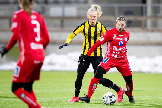 Häckens Molly Johansson och Linköpings Cornelia Kapocs