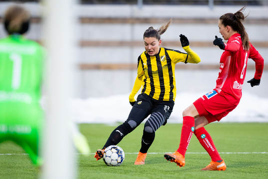 Häckens Johanna Rytting Kaneryd mot Linköpings Elin