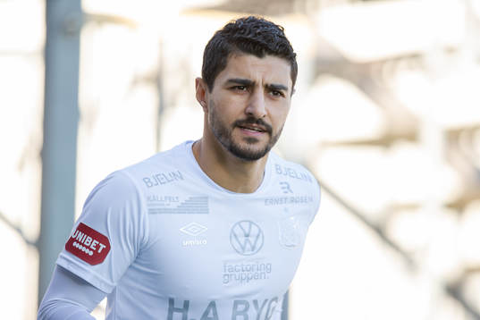 Örgrytes Ailton Jose Almeida innan  fotbollsmatchen i