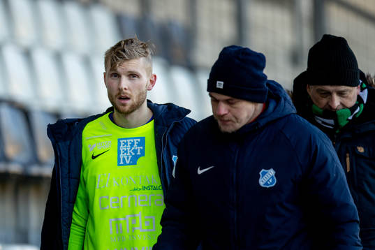 Norrbys målvakt Anton Cajtoft tvingas utgå