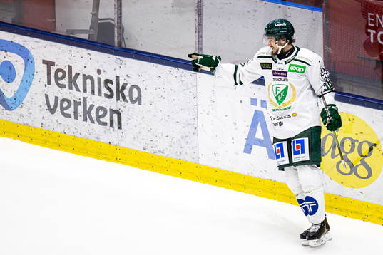 Färjestads Jakob Forsbacka Karlsson jublar