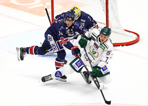 Linköpings Petteri Nikkilä och Färjestads Alfred Bergman