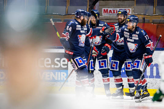 Linköpings Niko Ojamäki jublar