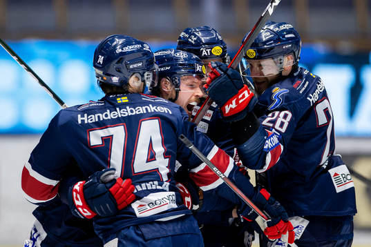 Linköpings Alexander Johansson jublar