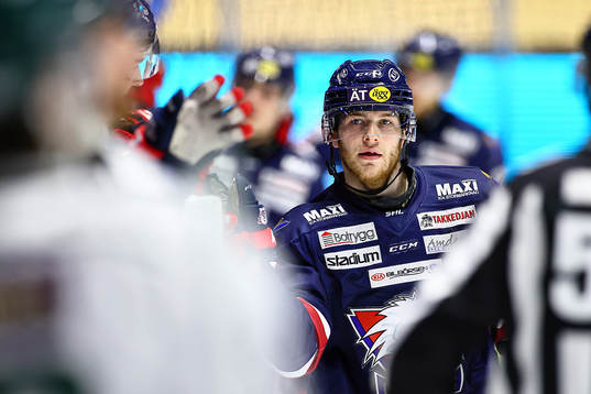 Linköpings Niko Ojamäki jublar