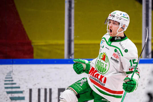 Rögles Simon Ryfors jublar