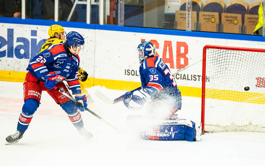 Skellefteås Jonathan Johnsson gör 1-1 bakom Oskarshamns