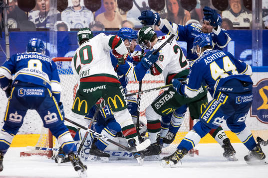 Leksands Matt Caito och Frölundas Joel Lundqvist och