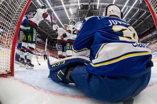 Leksands målvakt Janne Juvonen depp