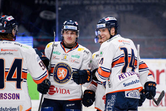 Växjös Emil Pettersson jublar
