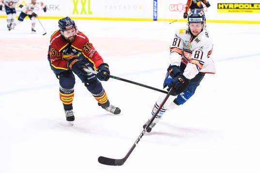 Djurgårdens Dick Axelsson och Växjös Fredrik Karlström