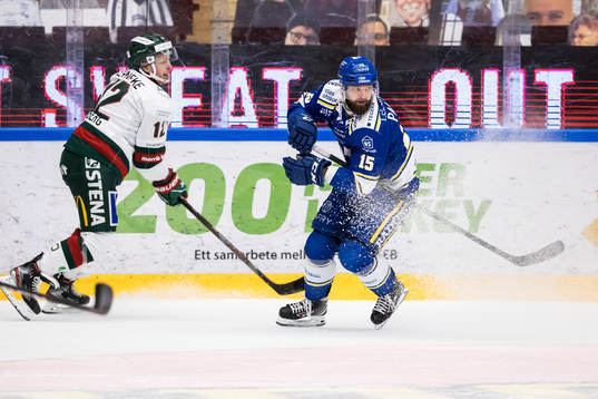 Frölundas Max Friberg och Leksands Otto Paajanen