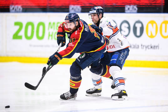 Djurgårdens Dick Axelsson och Växjös Emil Pettersson