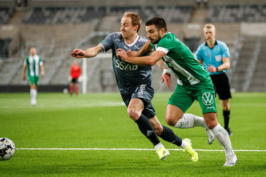 Brages Anton Lundin  och Hammarbys Vladimir Rodic