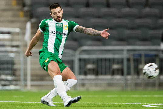 Hammarbys Vladimir Rodic med ett skott