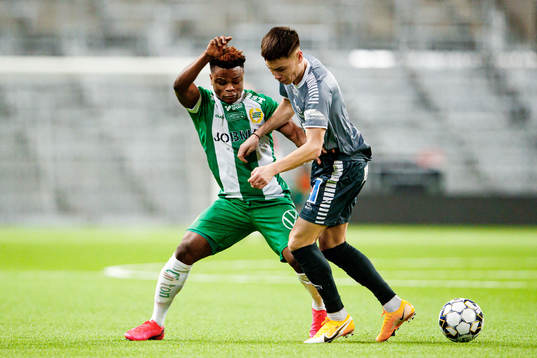Hammarbys Akinkunmi Amoo och Brages Noa Williams