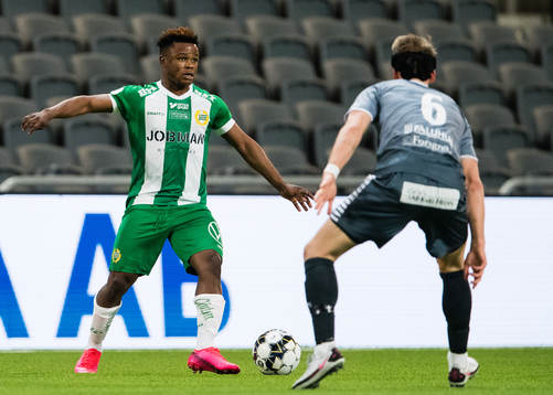 Hammarbys Akinkunmi Amoo och Brages Bjarni Mark Antonsson