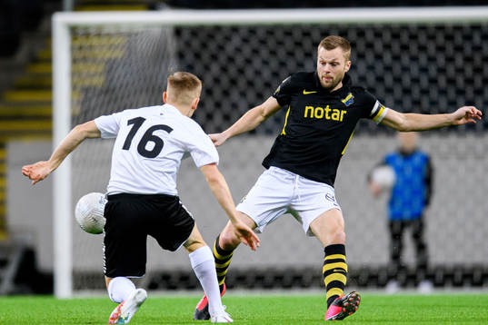 s Sebastian Larsson