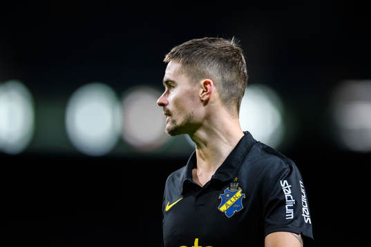 s Mikael Lustig