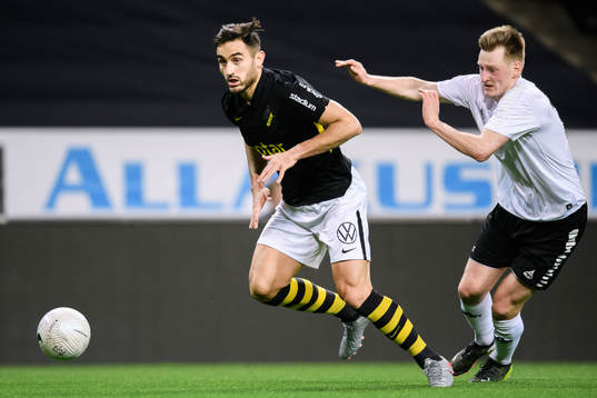 s Sotirios Papagiannopoulos och Örebros Rasmus Karjalainen