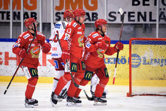 Almtunas Emil Berglund jublar