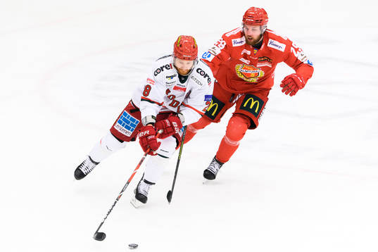 Modos Michael Boivin och Almtunas Mattias Johansson