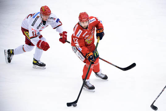 Modos Jesper Lindgren och Almtunas Johan Eriksson
