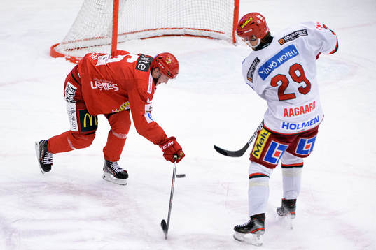 Almtunas Filip Hasa och Modos Mikkel Aagaard