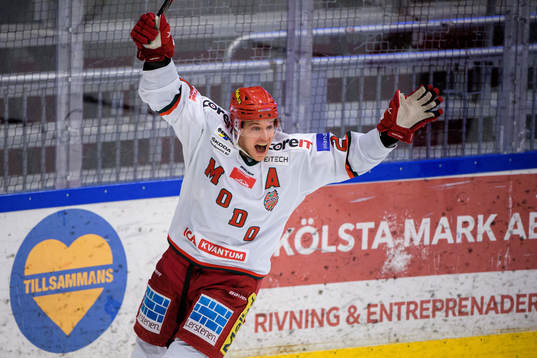 Modos Brendan Mikkelson jublar
