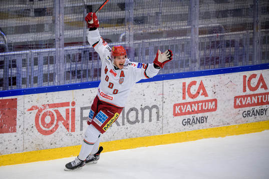 Modos Brendan Mikkelson jublar