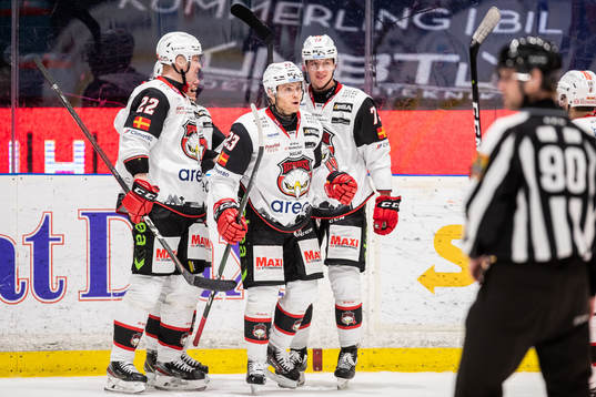 Malmö Redhawks Christoffer Forsberg jublar med lagkamrater