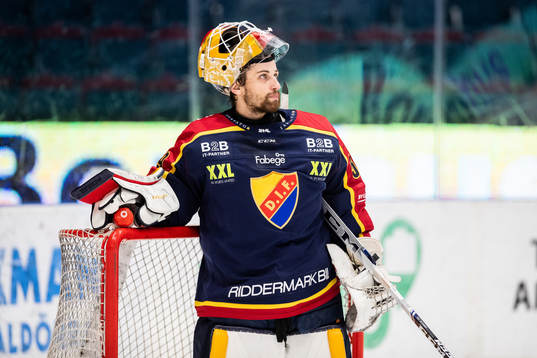 Djurgårdens målvakt Mantas Armalis deppar