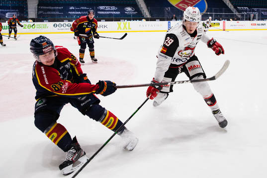 Djurgårdens Jesper Pettersson och Malmö Redhawks Eric