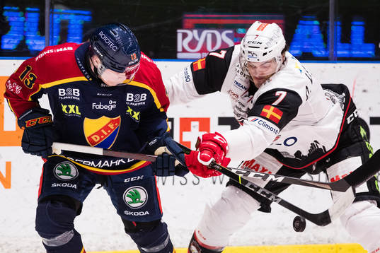 Djurgårdens Kalle Östman och Malmö Redhawks Oliver