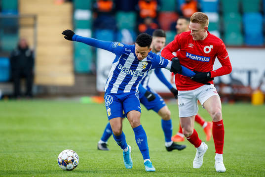 IFK Göteborgs Tobias Sana och Degerfors Nicklas Maripuu