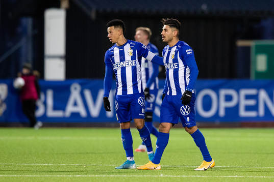 IFK Göteborgs Tobias Sana och Hosam Aiesh som lämnar