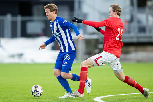 IFK Göteborgs August Erlingmark och Degerfors Adam Carlén