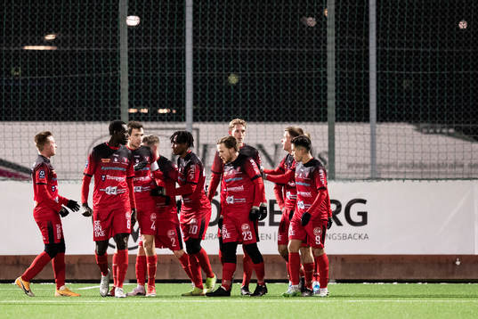 Trollhättans Frederick Ofori jublar