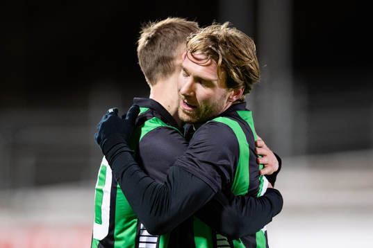 GAIS Daniel Sterner jublar ihop med August Wängberg